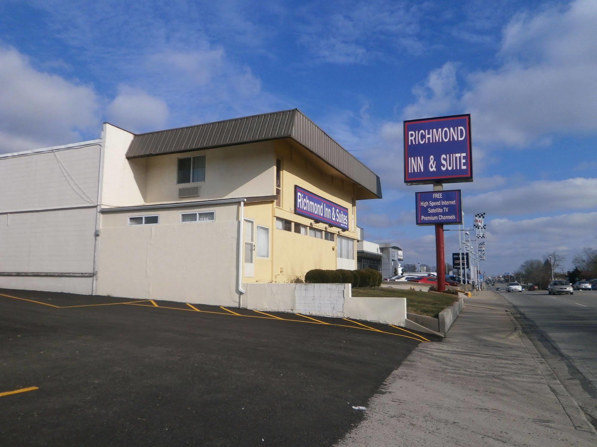 Richmond Inn And Suites Екстер'єр фото