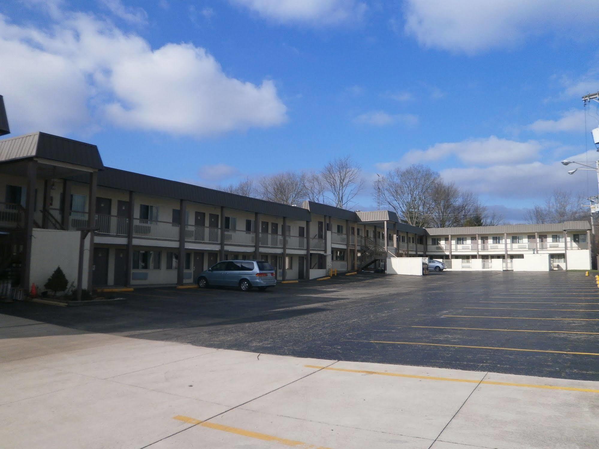 Richmond Inn And Suites Екстер'єр фото